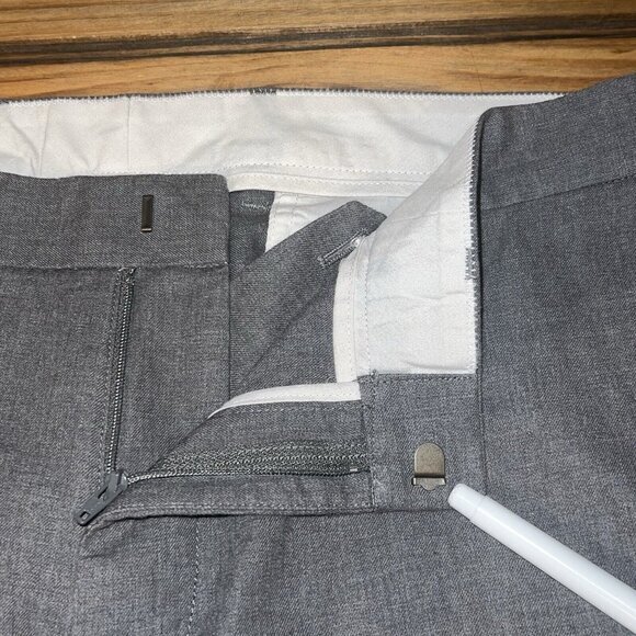 J. Crew Bedford Business Casual Mens Pants Size 34x34 Grey Solid Pockets Work - Picture 5 of 8